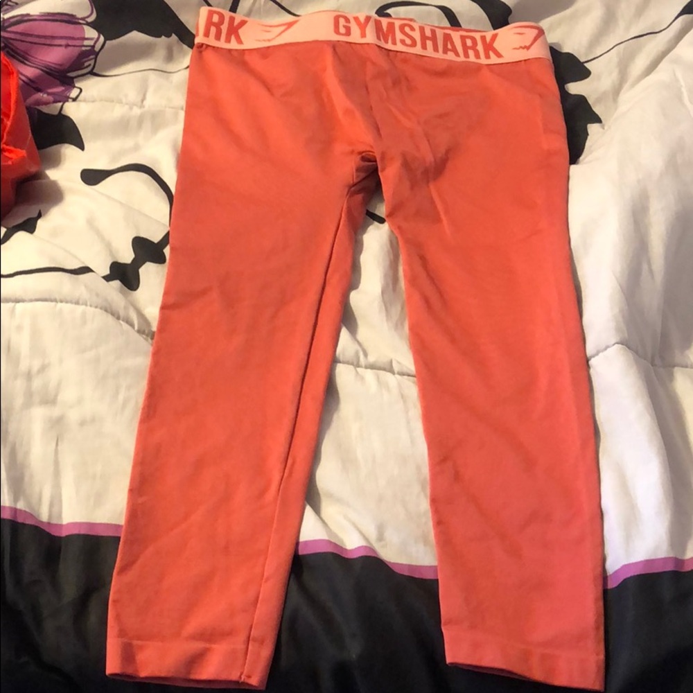 Gymshark Coral workout cropped leggings